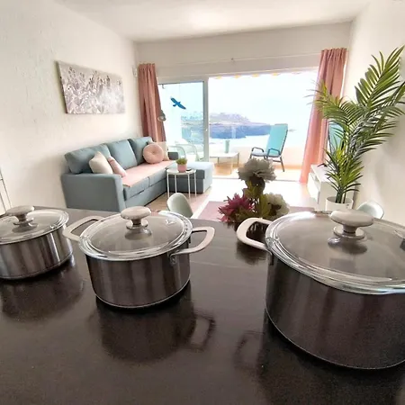 Rosa De Mar 1 - Parking, Pool, Beachfront, First Coastline, Tv Channels