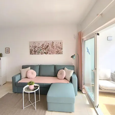 Апартаменты Rosa De Mar 1 - Parking, Pool, Beachfront, Tv Channels