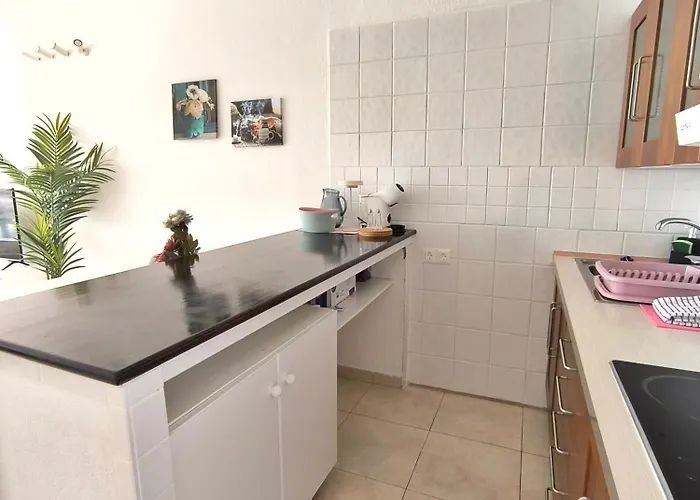 Rosa De Mar 1 - Parking, Pool, Beachfront, First Coastline, Tv Channels *