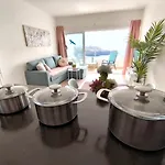 Rosa De Mar 1 - Parking, Pool, Beachfront, First Coastline, Tv Channels