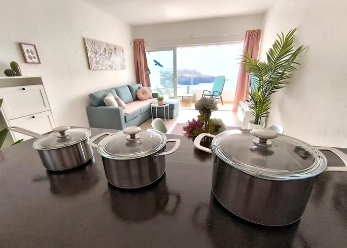 Rosa De Mar 1 - Parking, Pool, Beachfront, First Coastline, Tv Channels